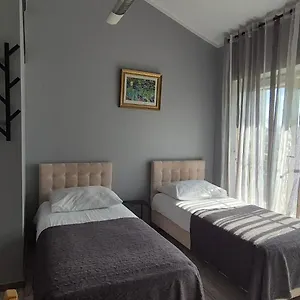  Проживание в семье Sejf House