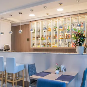 Urbi Hotel